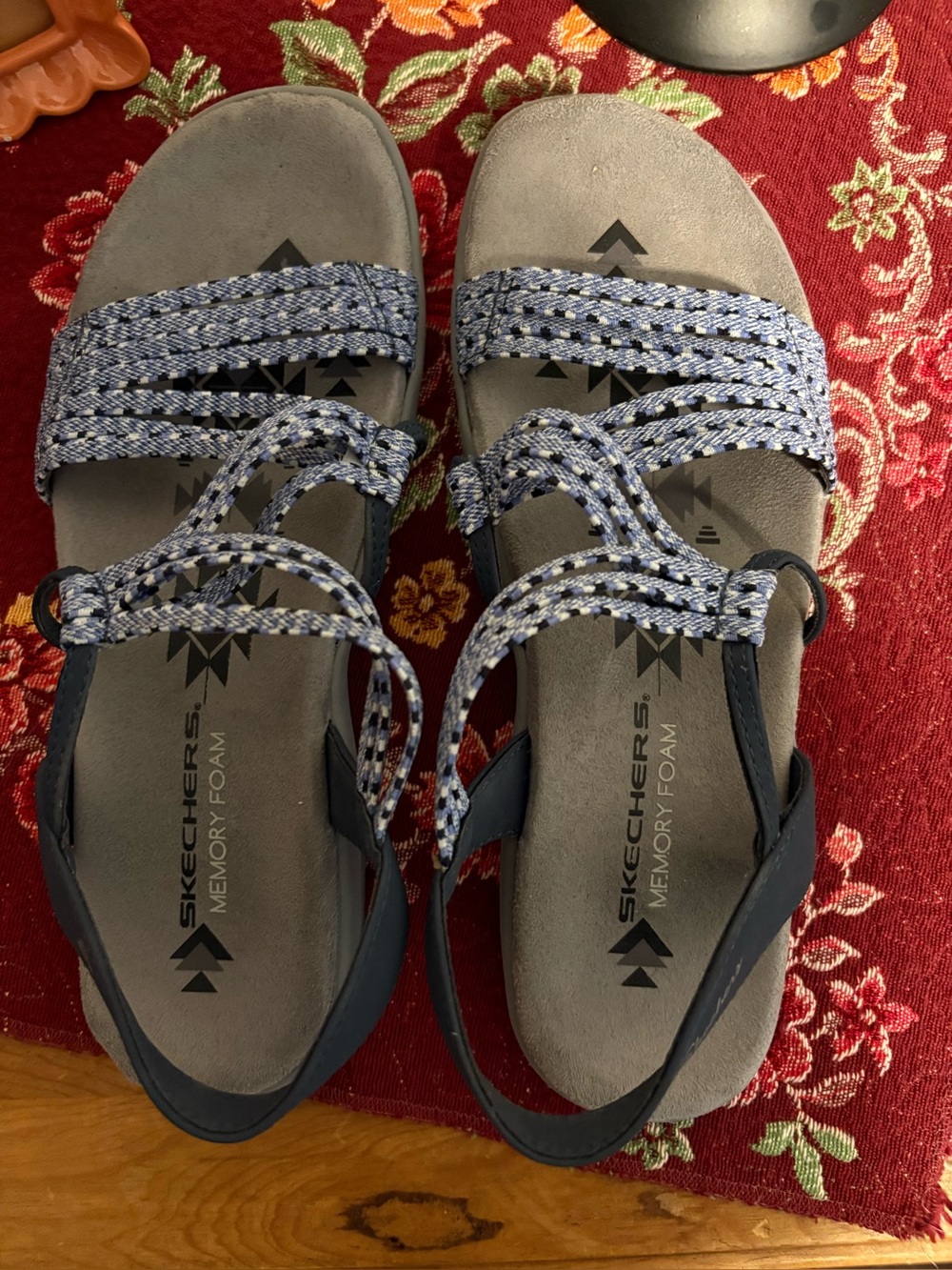 Skechers sandals size 8 - Picture 3 of 6